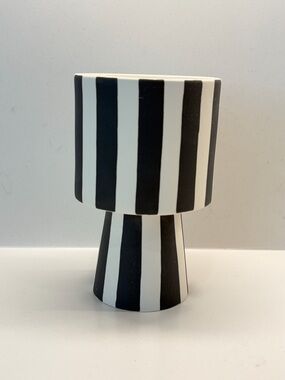 Oyoy Toppu small Black & White Ceramic pot